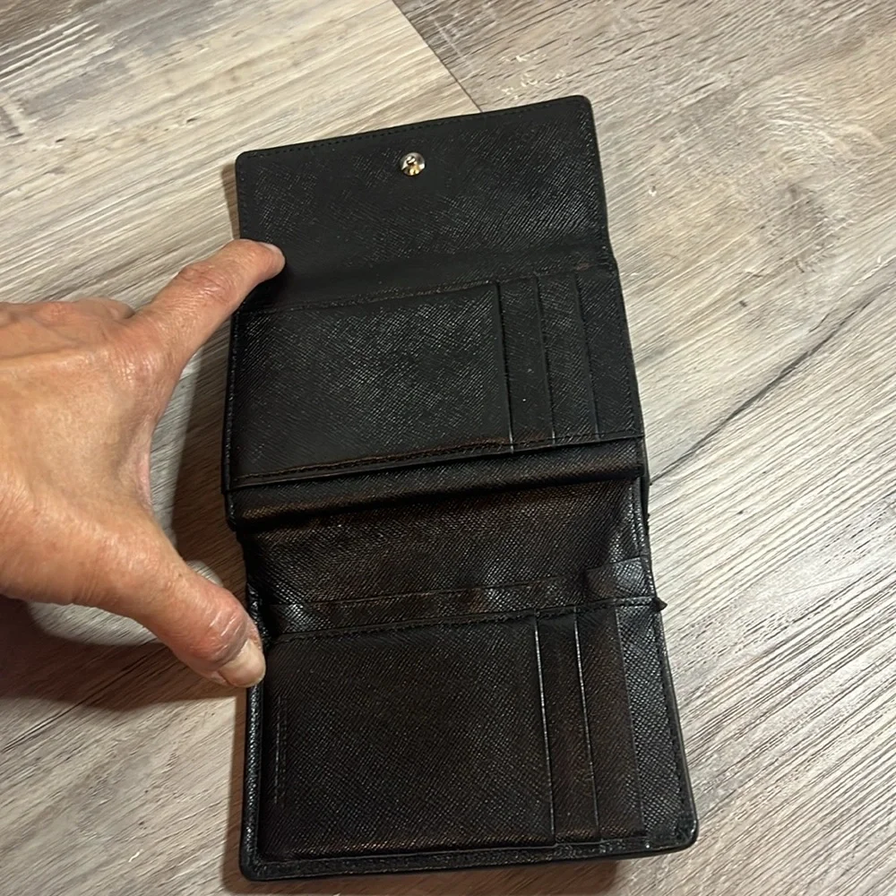 Pre loved Burberry wallet - Picture 5 of 10